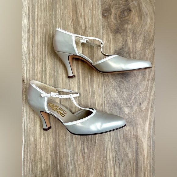 Salvatori Ferragamo Mirna Stucco Vintage Style Tango Heel Size 6 B - Picture 9 of 9